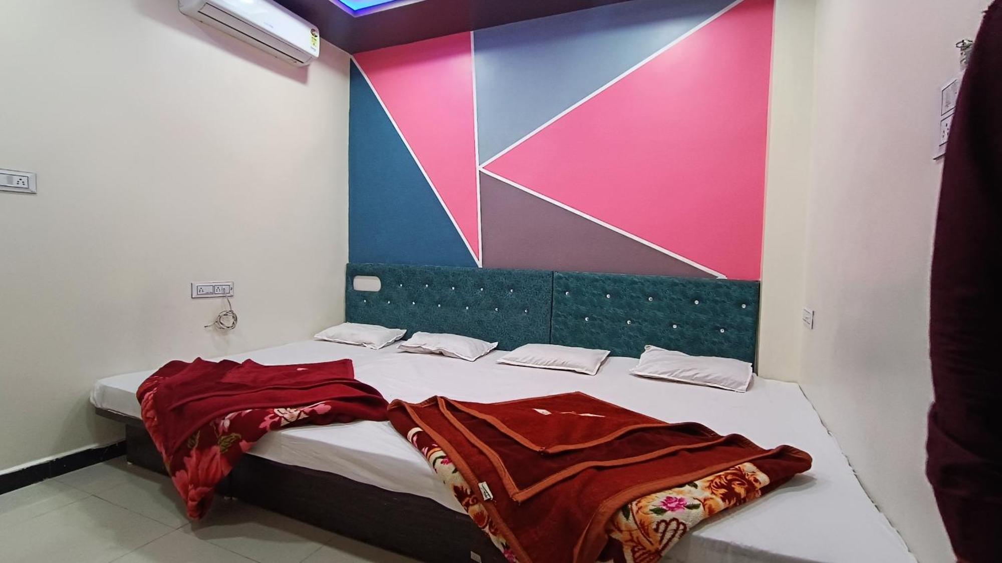 Hardik Palace Уджайн Екстериор снимка